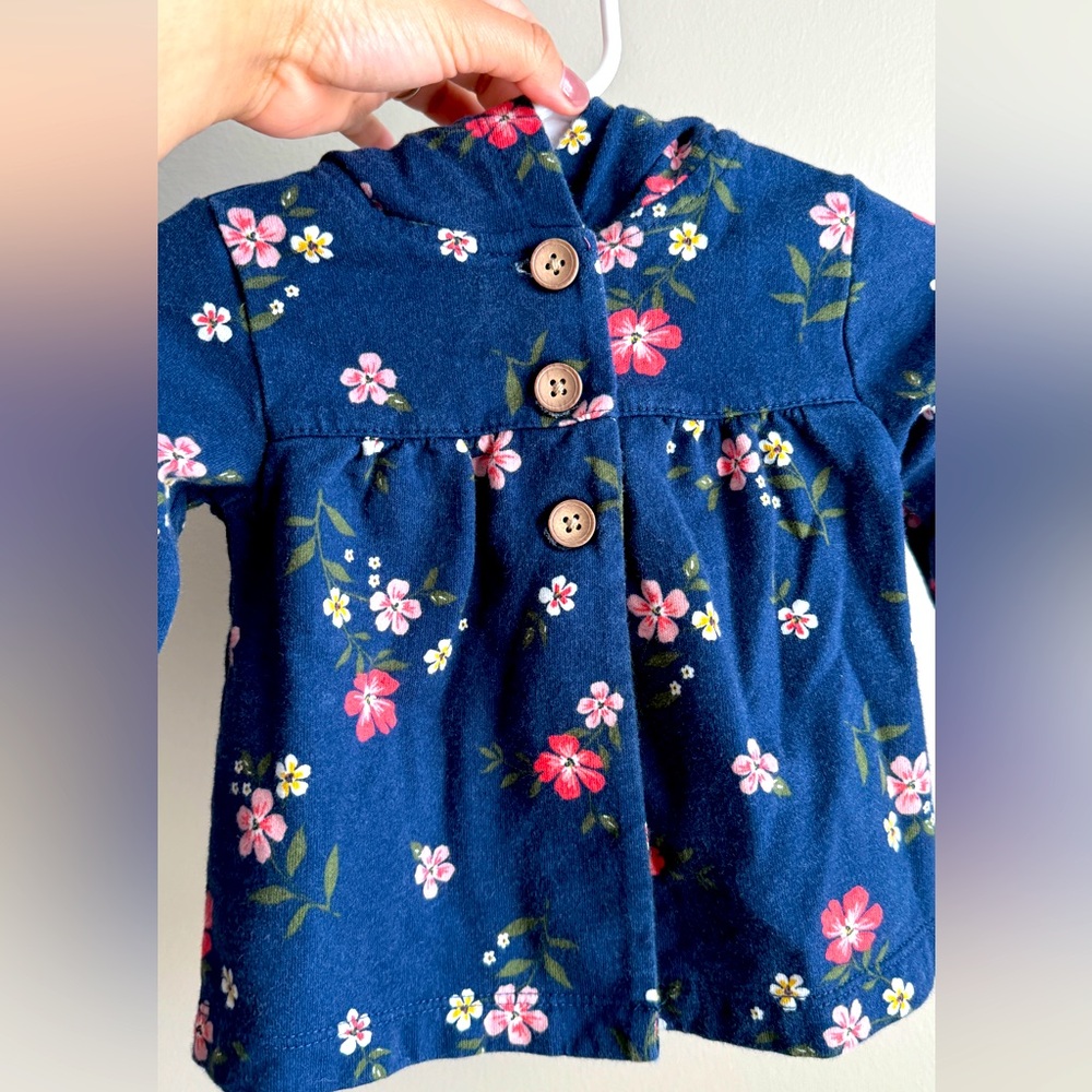 Cute bottom Jacket for baby girl from Carter’s 12M perfect for Cold season
